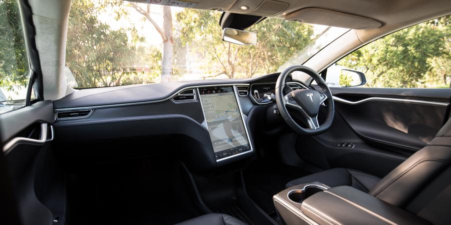 Торпедо Tesla Model S 70 2016 года  (AU) (фото 7 из 15)